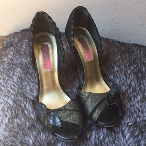Betsey Johnson black and gold heals